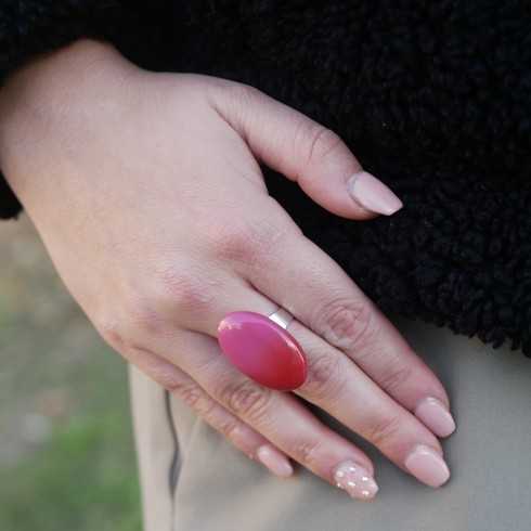 Cabochon bague en corne de buffle laquée couleur dégradée